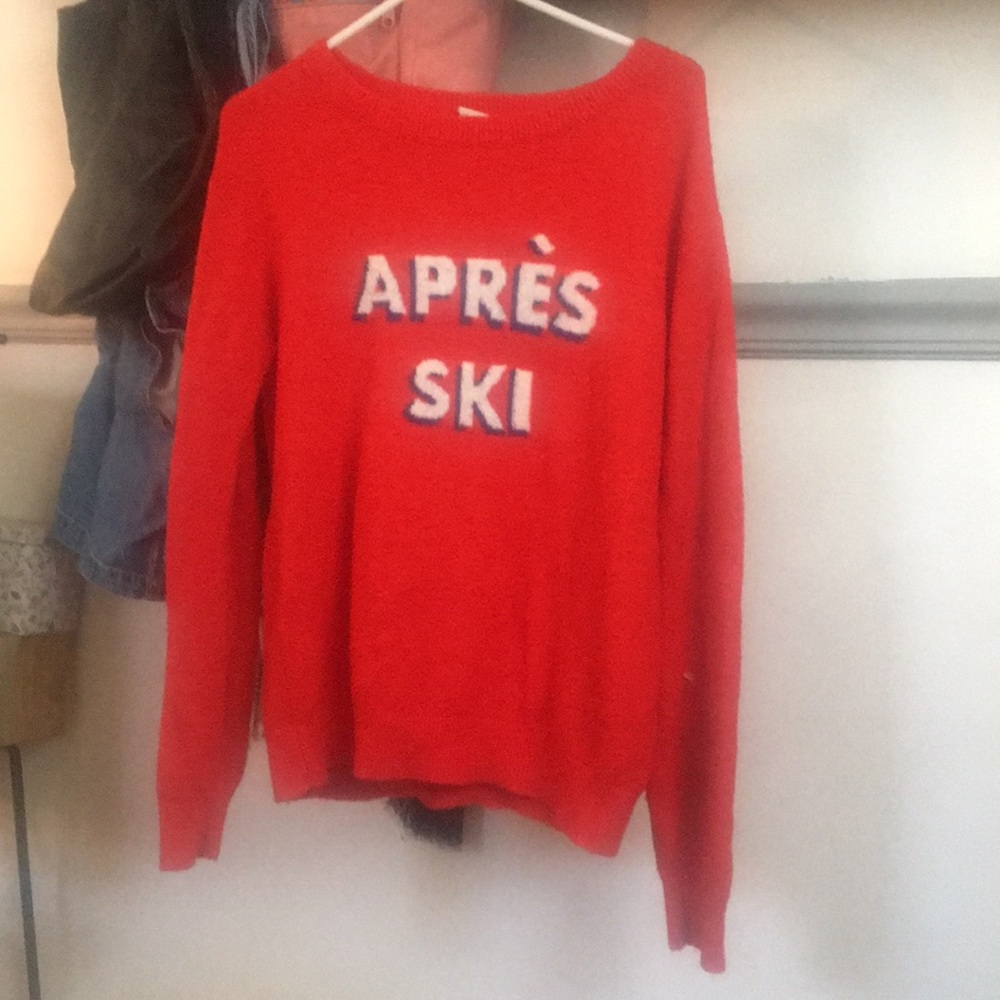 Après Ski sweater with nice font never worn!